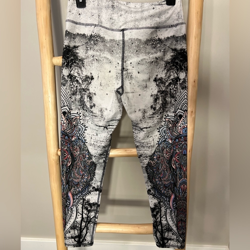 ✨Evolution and Creation medium Monochrome Artisti… - image 3